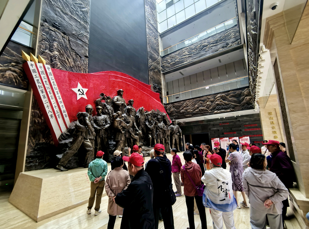 踏访霍山康养地，漫品双宝翰墨香——中国水墨艺术研究院采风团走进大别山