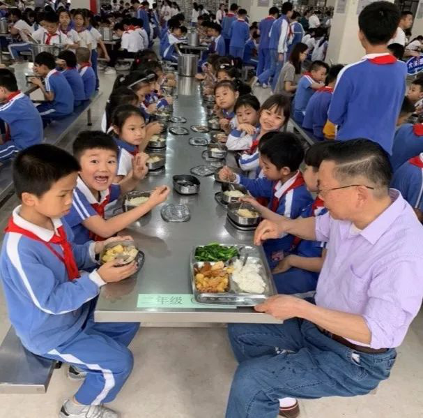 围绕校园食品安全和学生营养改善  教育部开展专项资金检查
