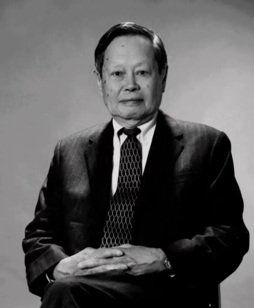 杨振宁先生因病逝世，享年103岁