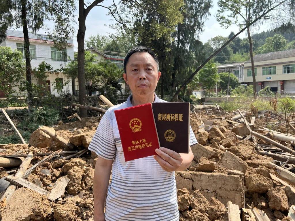 村民在外务工老家房子却被拆了 镇政府回应系“误拆”