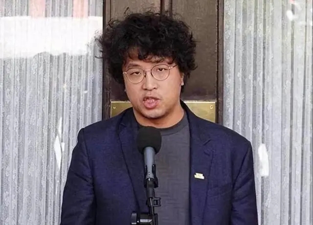 公安机关决定对“台独”顽固分子沈伯洋立案侦查