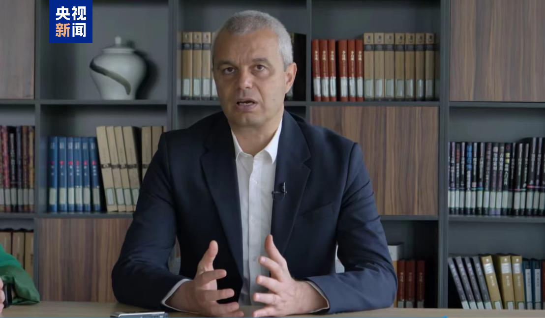 △保加利亚国会议员、复兴党主席科斯塔丁·科斯塔迪诺夫