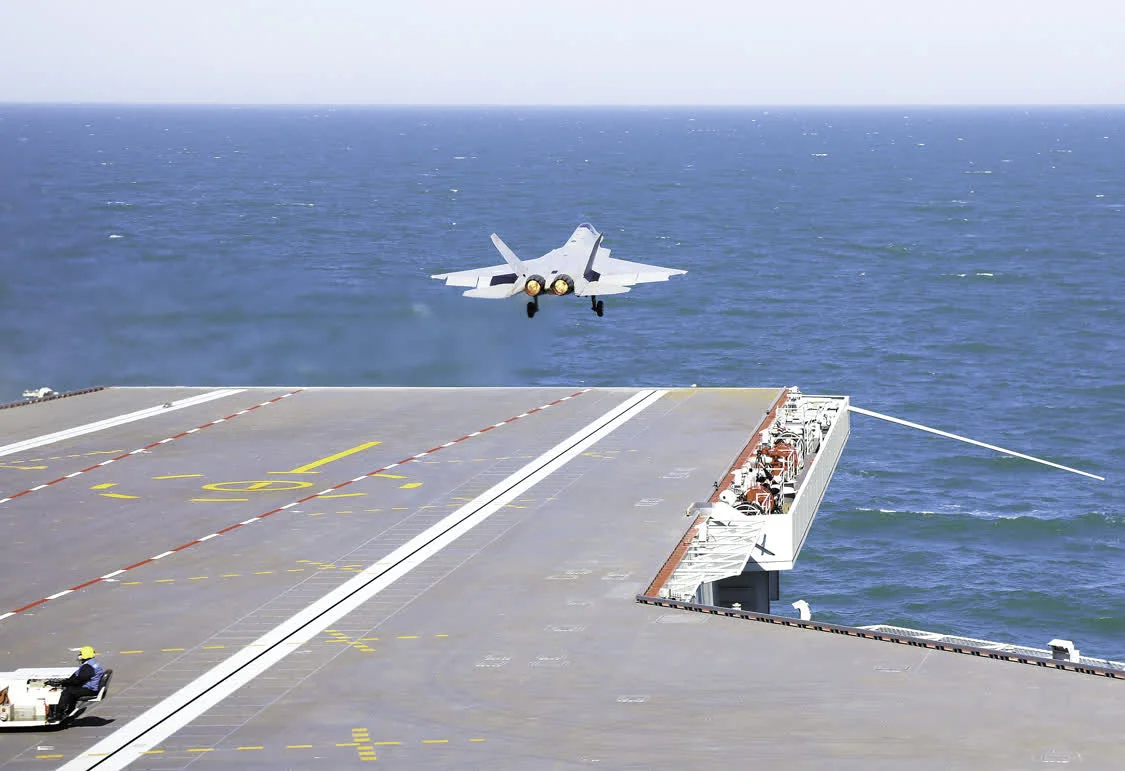 “三机弹射”震撼亮相，远海攻防能力提升，中国航母取得重大突破！