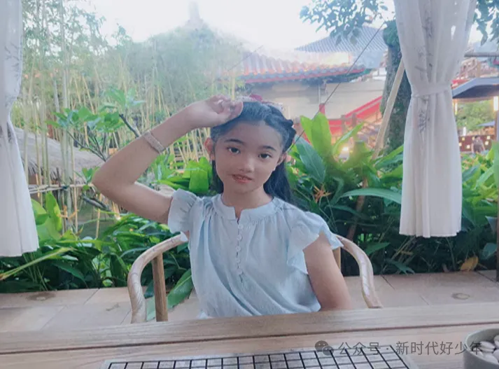 冯馨 ｜擎光而行，在感恩中砥砺前行 