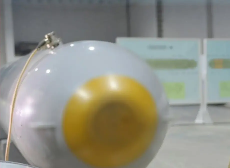 朝鲜官方公开的“海啸”核无人潜水攻击艇照片。